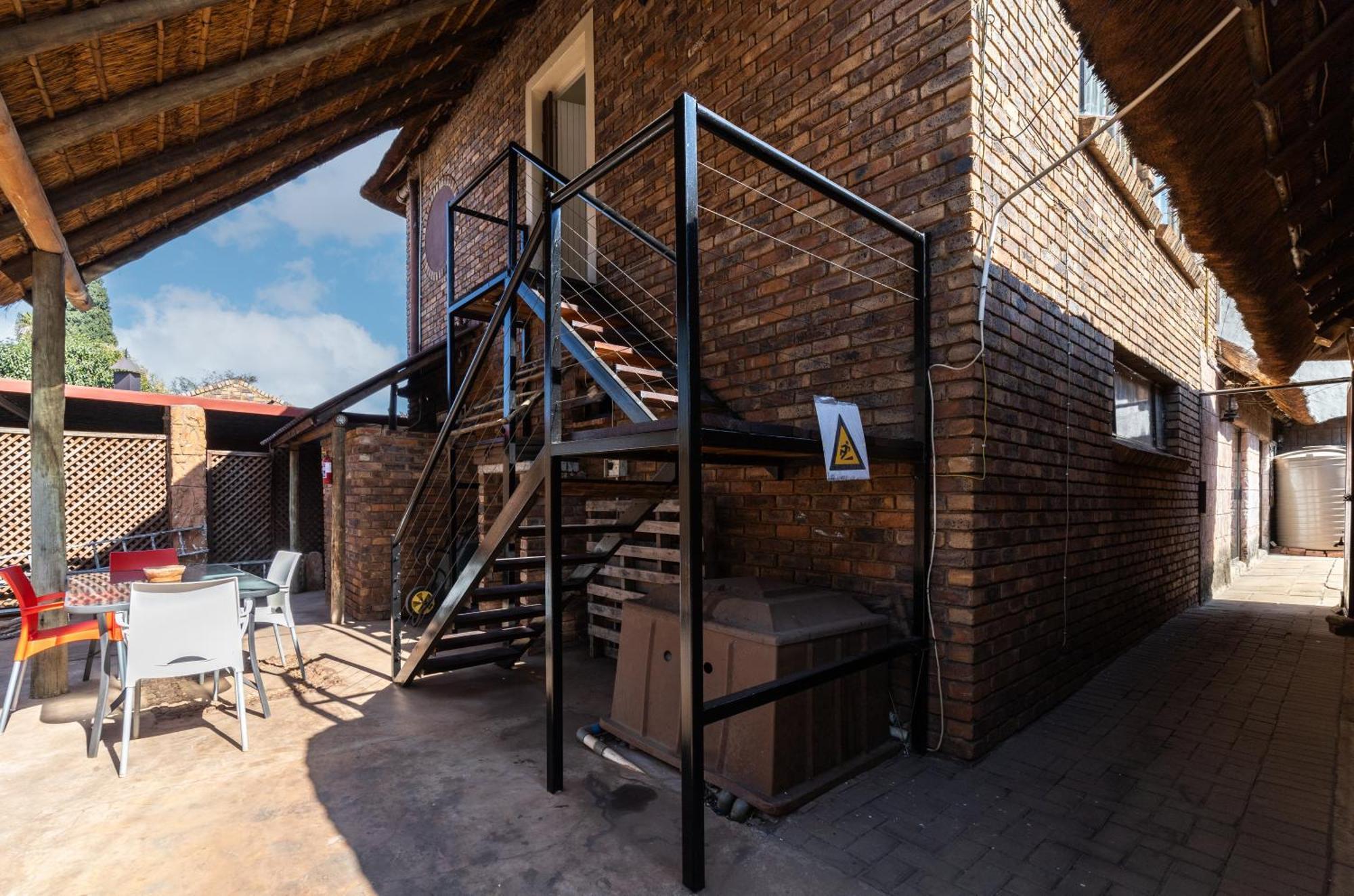 Thatch Haven Guesthouse Centurion Exterior foto