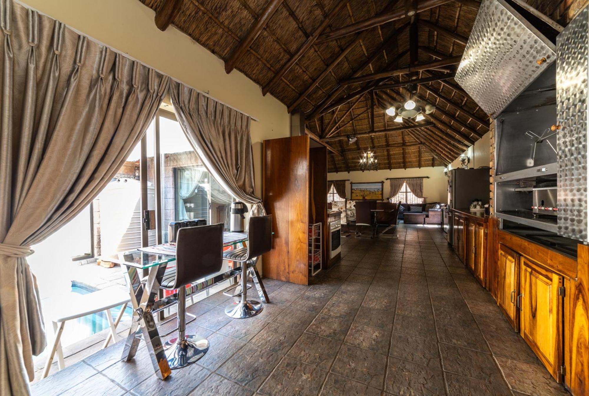 Thatch Haven Guesthouse Centurion Exterior foto